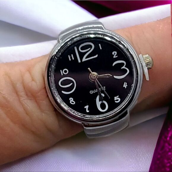 RING WATCH New Black Dial Stretchy Metal Band Silver Analog Quartz - Picture 3 of 5